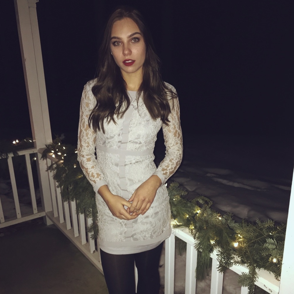 Lulu’s bodycon lace dress
